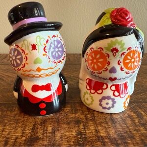 CrackerBarrel Exclusive Stoneware Sugar Skull Bride & Groom Salt & Pepper Set